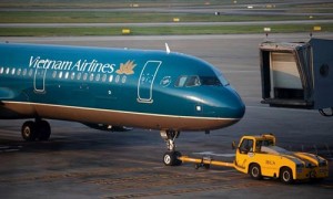 Cổ phần hóa Vietnam Airlines là một phần trong kế hoạch tái cơ cấu các doanh nghiệp giao thông, theo chỉ đạo của người đứng đầu ngành là Bộ trưởng Đinh La Thăng. Ảnh: Bloomberg