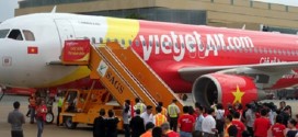 Hành khách đi hãng Vietjet thường bị hoãn chuyến vì rất nhiều lý do nhân viên đưa ra.