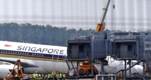 Thiệt hại về chiếc máy bay có thể được xác định sau khi di dời nó ra khỏi cổng sân bay.