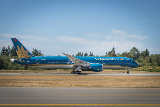 Đội bay của Vietnam Airlines hiện có 93 máy bay, trong đó có 9 máy bay B787-9 và 8 chiếc A350.