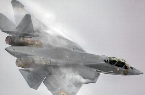 Máy bay thuộc chương trình FGFA thiết kế với 2 chỗ ngồi.