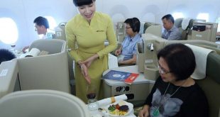 Giá bán suất ăn hàng không trên chuyến bay được Bộ GTVT quy định tối thiểu 75.000 đồng, tối đa 100.000 đồng/chuyến bay.