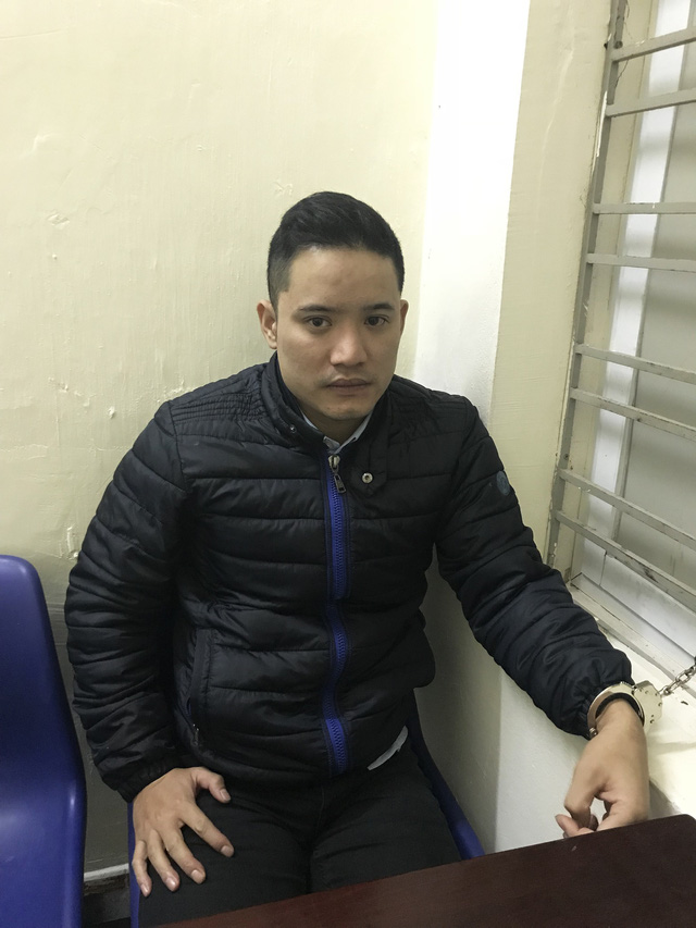 Phạm Ngọc Duy tại cơ quan Công an sau khi bị bắt quả tang về việc tàng trữ trái phép ma túy