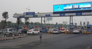 Hiện cả nước có 21/22 sân bay do ACV quản lý đang thu phí dịch vụ ô tô ra vào sân bay.