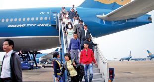 Vietnam Airlines đã ký thỏa thuận hợp tác với UBND TP.HCM về quảng bá xúc tiến đầu tư, thương mại,du lịch và hàng không