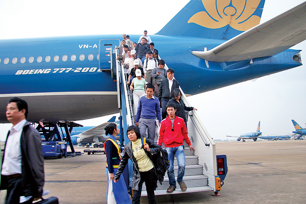 Vietnam Airlines đã ký thỏa thuận hợp tác với UBND TP.HCM về quảng bá xúc tiến đầu tư, thương mại,du lịch và hàng không