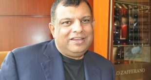 Tony Fernandes, Tổng giám đốc AirAsia, muốn đẩy mạnh sự mở rộng của tập đoàn tại Nhật Bản.