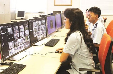 Hoạt động giám sát tại cảng hàng không Nội Bài.