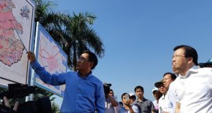 Phó thủ tướng Trịnh Đình Dũng xem kế hoạch giải phóng mặt bằng, tái định cư