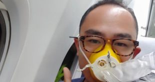 Hành khách trên chuyến bay CA106 được cho đeo mặt nạ dưỡng khí vì sự cố hạ cao độ đột ngột, mất áp suất cabin máy bay.