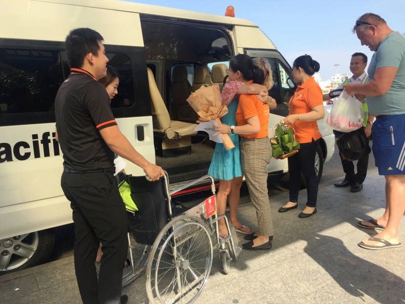 Cơ trưởng một chuyến bay khác của Jetstar Pacific cũng đã quyết định quay đầu máy bay để cấp cứu thành công nữ du khách quốc tịch Cộng hòa Séc đang mang thai