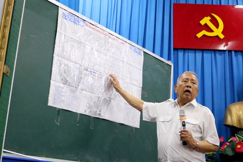 ử tri quận Tân Bình phấn khởi vì sân bay TSN được mở rộng nhưng vẫn canh cánh bức xúc kẹt xe. 