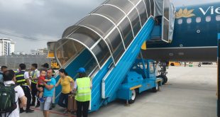 Chuyến bay VN117 bị lỗi kỹ thuật, Vietnam Airlines cho toàn bộ hành khách quay trở lại nhà ga tại sân bay Đà Nẵng sáng 4-11