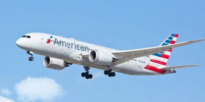 Máy bay của hãng hàng không Mỹ gặp sự cố khi hạ cánh, 6 người bị thương