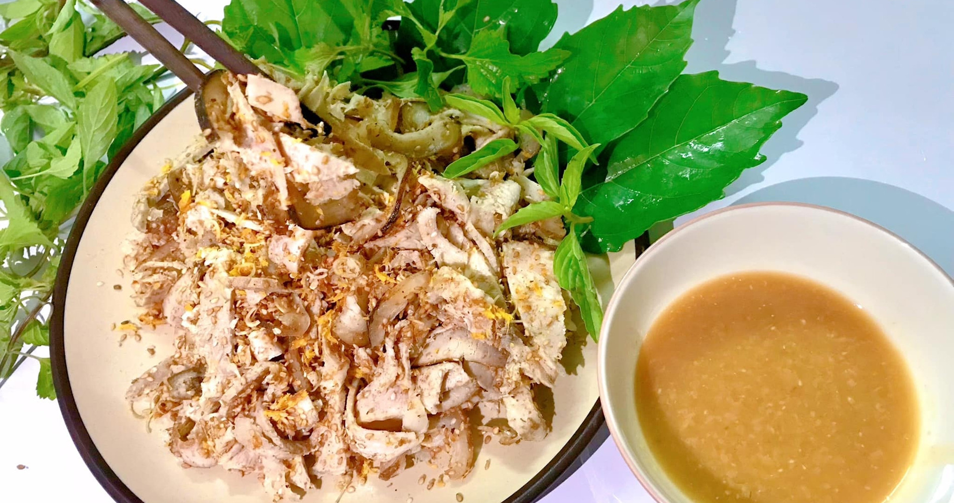 Đặc sản 'thui rơm' chế biến kỳ công ở Ninh Bình, khách ăn nhiều ngày ...
